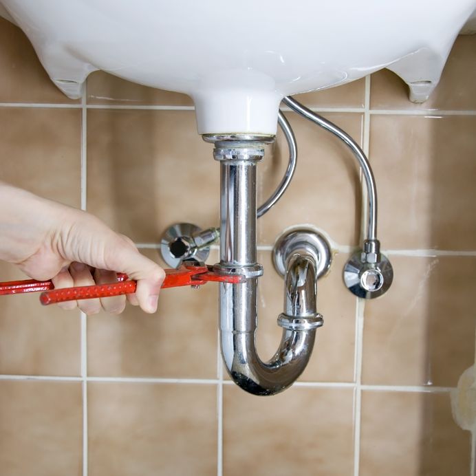 Hiring Someone for Emergency Plumbing in Manchester