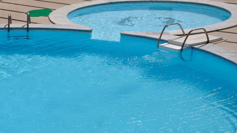 What to Expect from Professional Pool Cleaning in League City