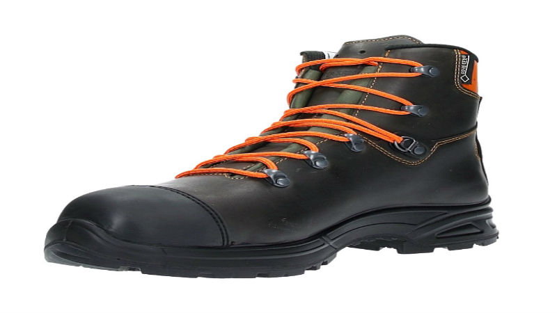 Protect Your Feet With Chainsaw Safety Boots
