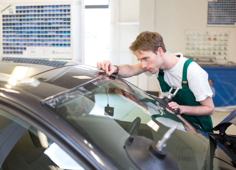 A Basic Guide for Auto Glass Repair in Jefferson City, MO