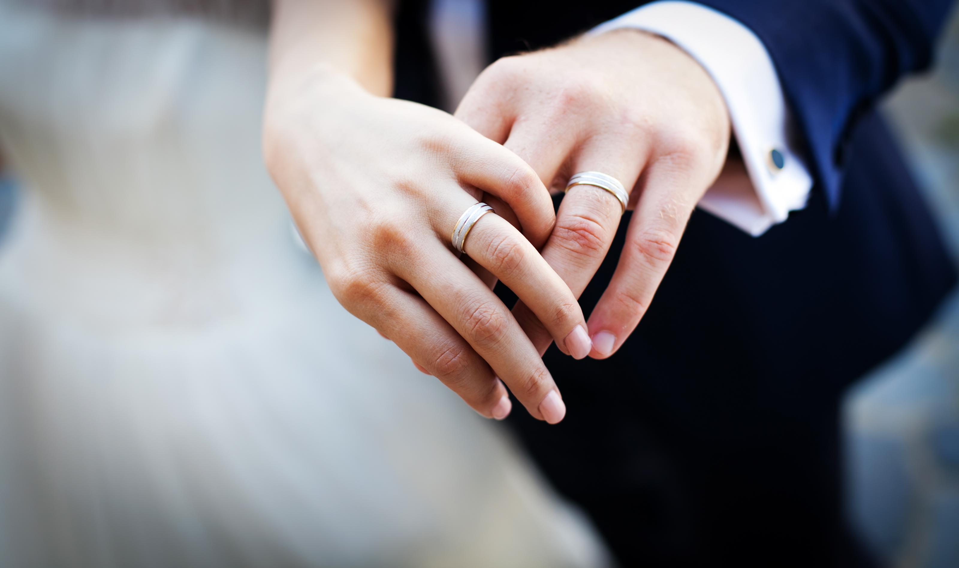 How to Pick the Best Engagement Ring to Capture Her Personal Style