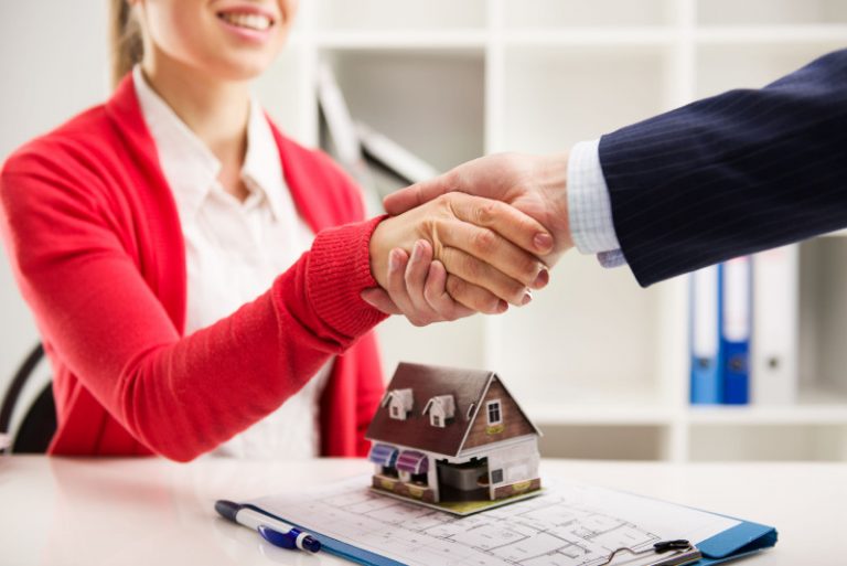 What to Do If You Feel Overwhelmed When Looking at Student Housing Options