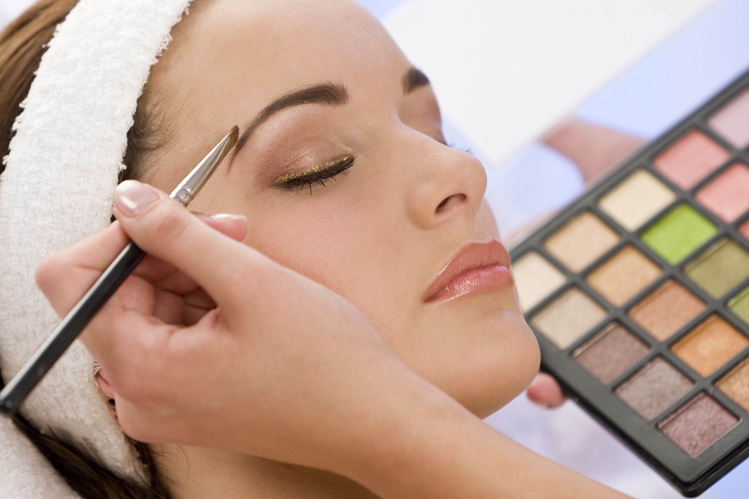 Undergo Professional Training for Eyebrow Microblading in West Palm Beach