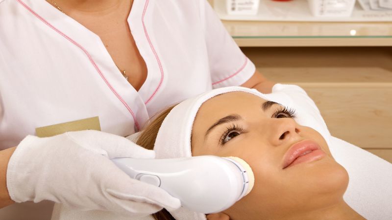 Improve Your Self-Esteem With a Boutique Plastic Surgery in Scottsdale, AZ