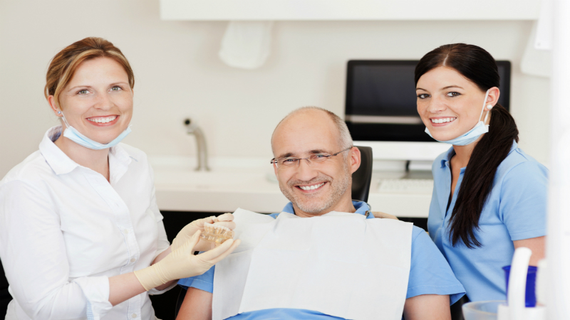 Let the Evanston Dental Center Keep Your Family Healthy and Smiling