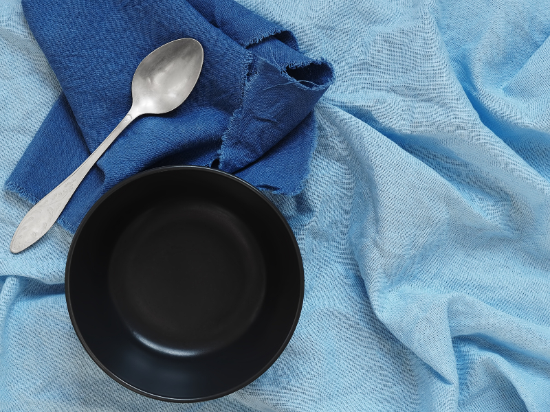Easy Ways To Update Your Table Settings Using Charger Plates