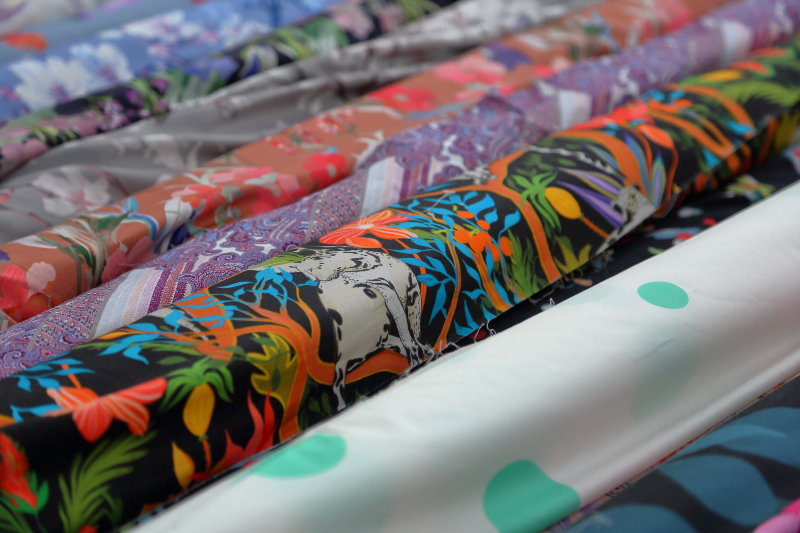 Using Organza Fabric In Wedding Decorations