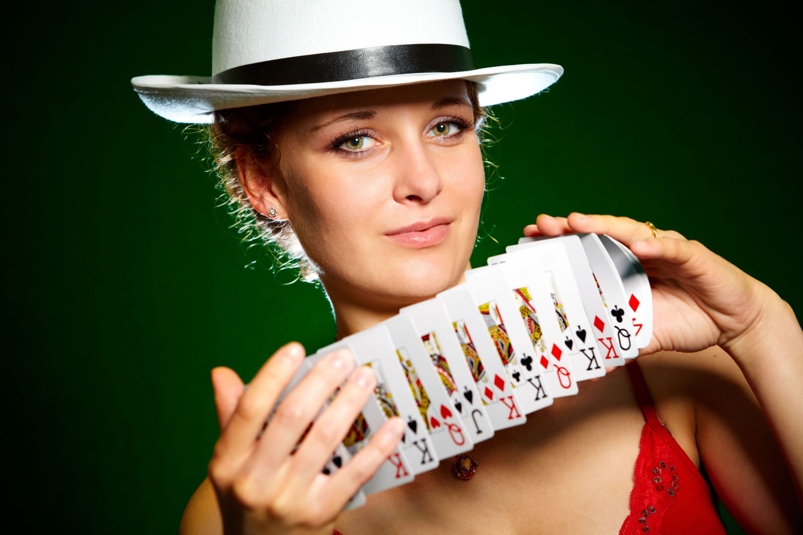 4 Pros of Hosting a Casino Theme Event