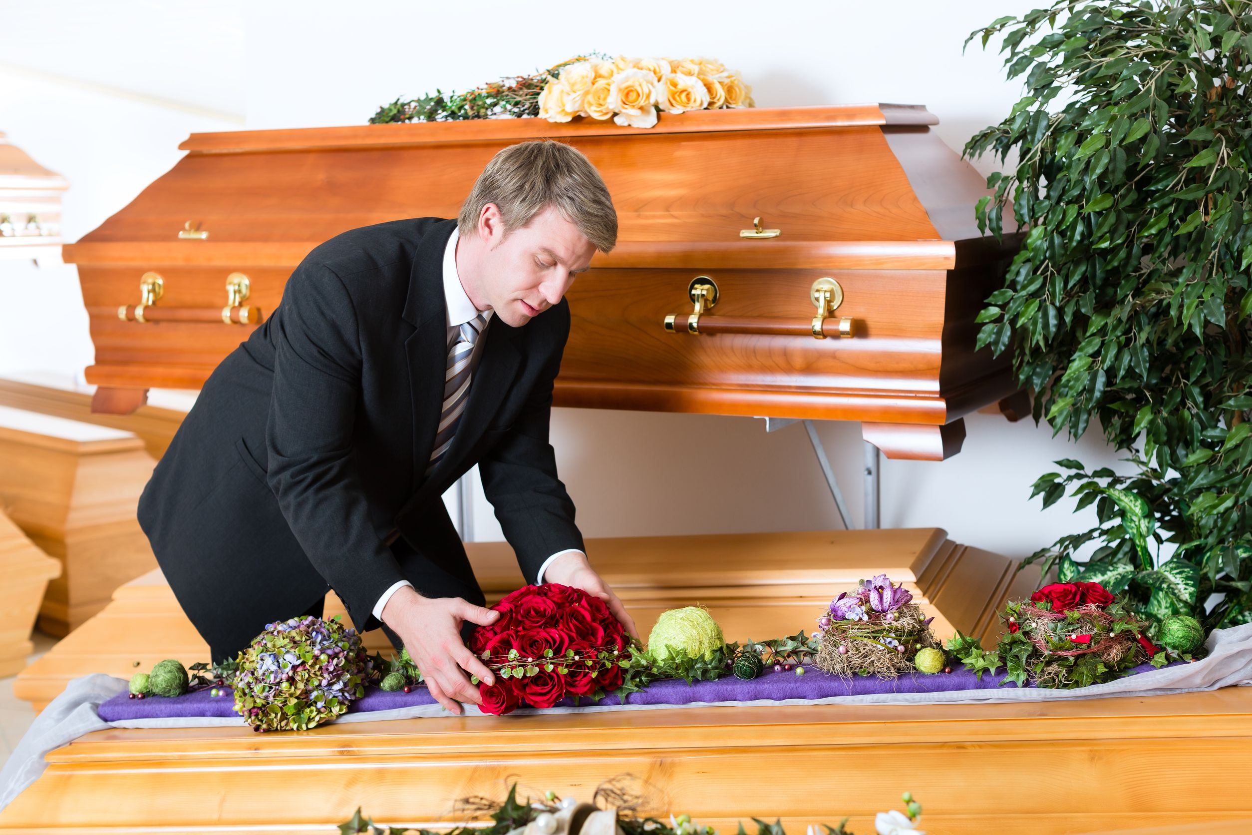 Navigating the Thoughtful and Reverent Choice of Cremation in Lafayette as an Alternative to Traditional Burial Practices
