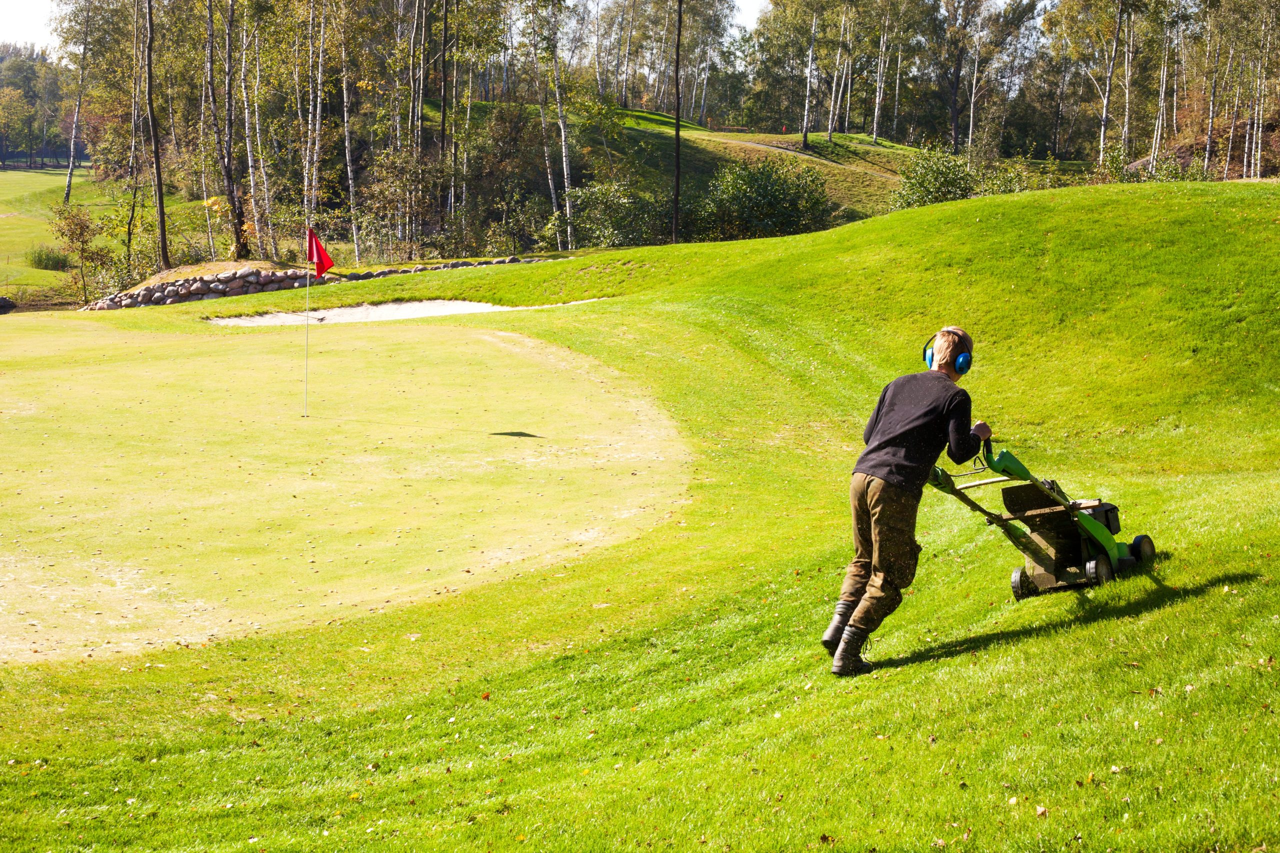 Why Choosing a Lawn Care Service Omaha, NE Enhances Curb Appeal and Saves You Time