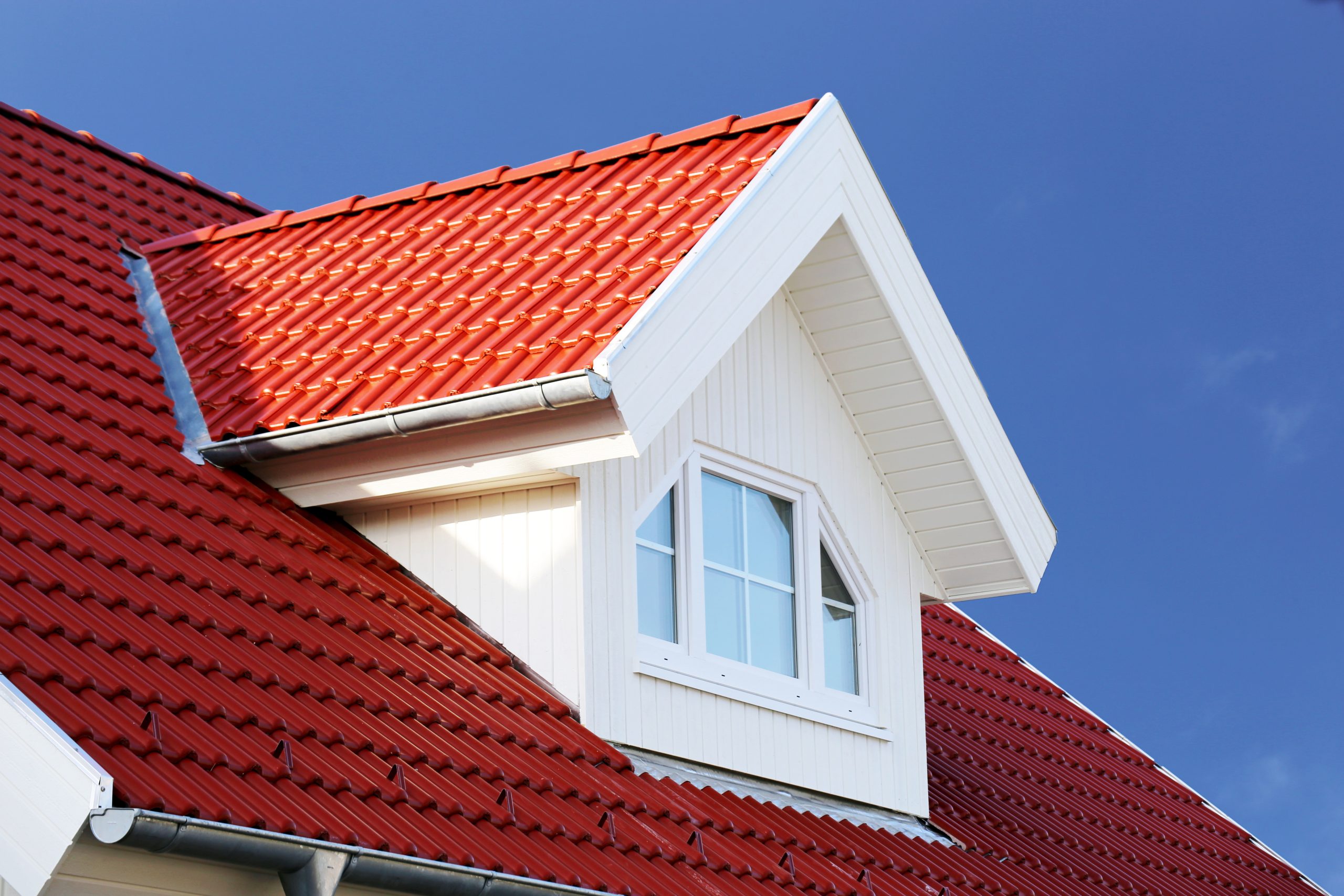 Five Reasons TPO Roofing Installation in Sioux Falls, SD, Boosts Residential Protection