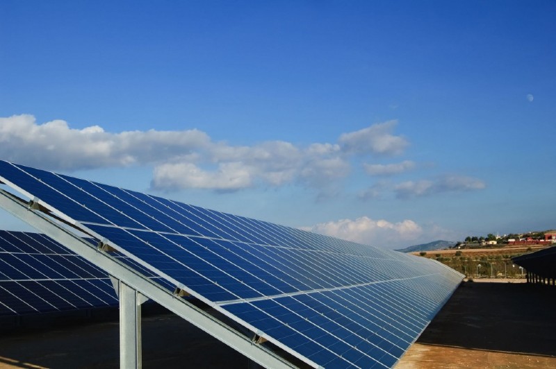 Save on Energy Bills with Commercial Solar Installation Los Angeles CA Professionals